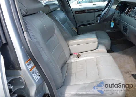 2000 Lincoln Town Car Executive from USA, damaged, VIN 1LNHM81W4YY871016